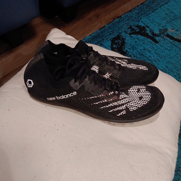 New Balance Black and White Athletic Shoes Racing Track Size 7 main image 4